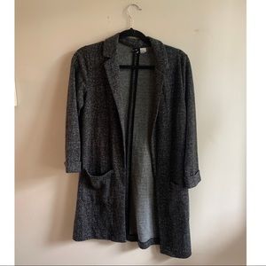 H&M coat with front pockets size 6